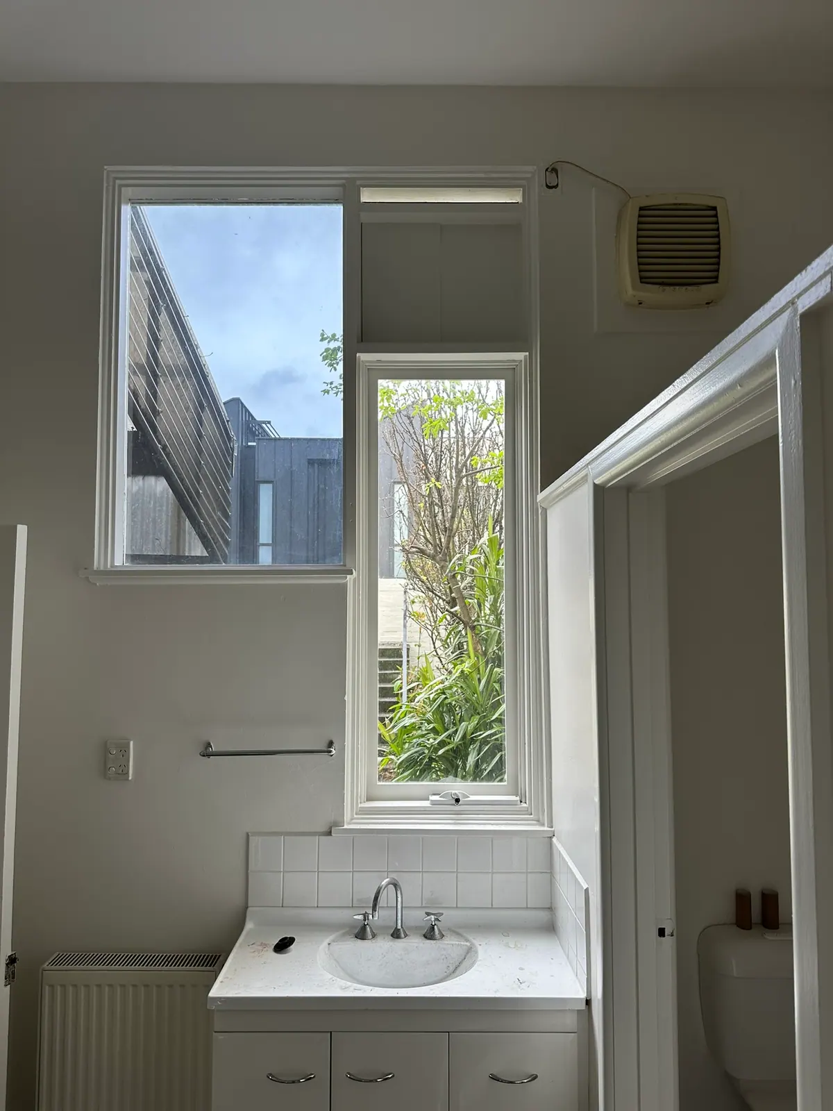 Frosted Bathrooms for Privacy, photo 3 of 5